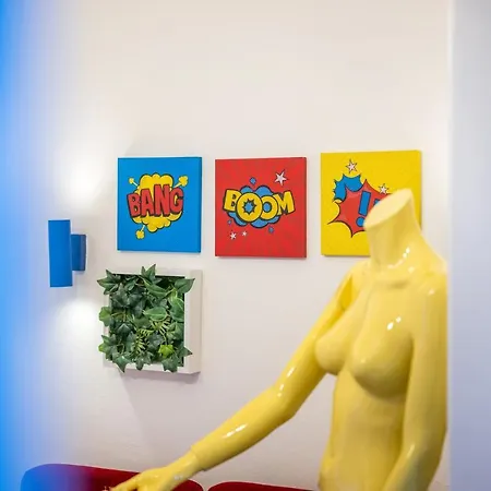 Pop Art Loft Ueber Den Daechern Von Appartement Coblence